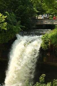 Ralph verkar väldigt förtjust i Minnehaha Falls.